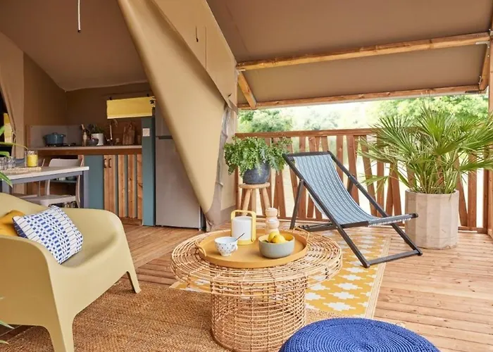 Sur Pilotis Avec Terrasse A Royan - Api-1-52-1474 * Ρουαγιάν