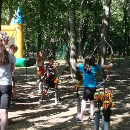 Sur Pilotis Avec Terrasse à Royan - Api-1-52-1474 Camping