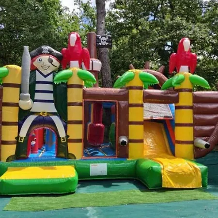 Parque de Campismo Sur Pilotis Avec Terrasse à - Api-1-52-1474 Royan