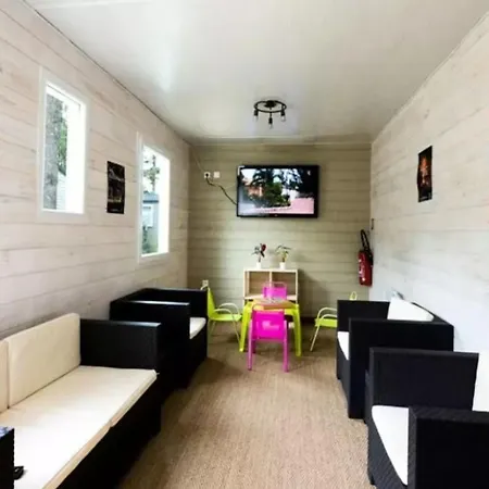 Sur Pilotis Avec Terrasse à Royan - Api-1-52-1474 *